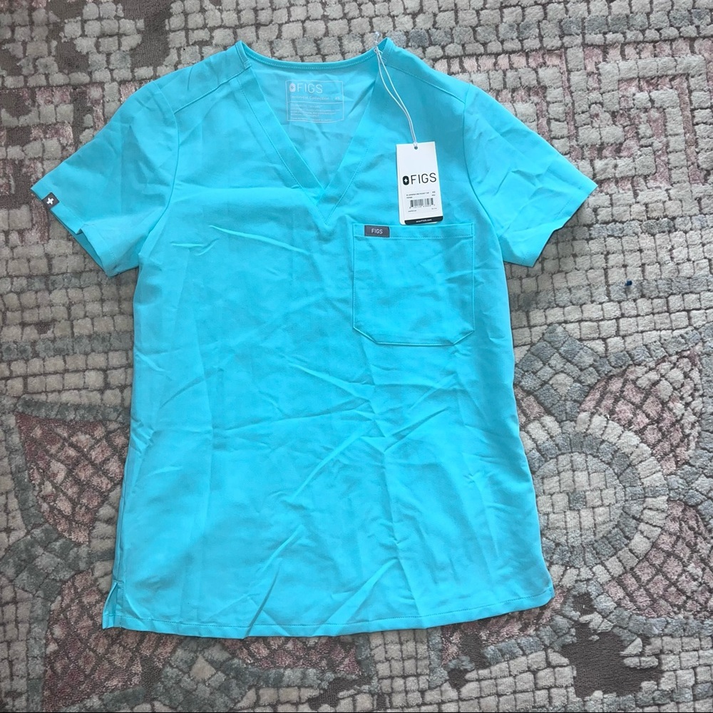 FIGS NWT Women’s Catarina Scrub Top in Aqua